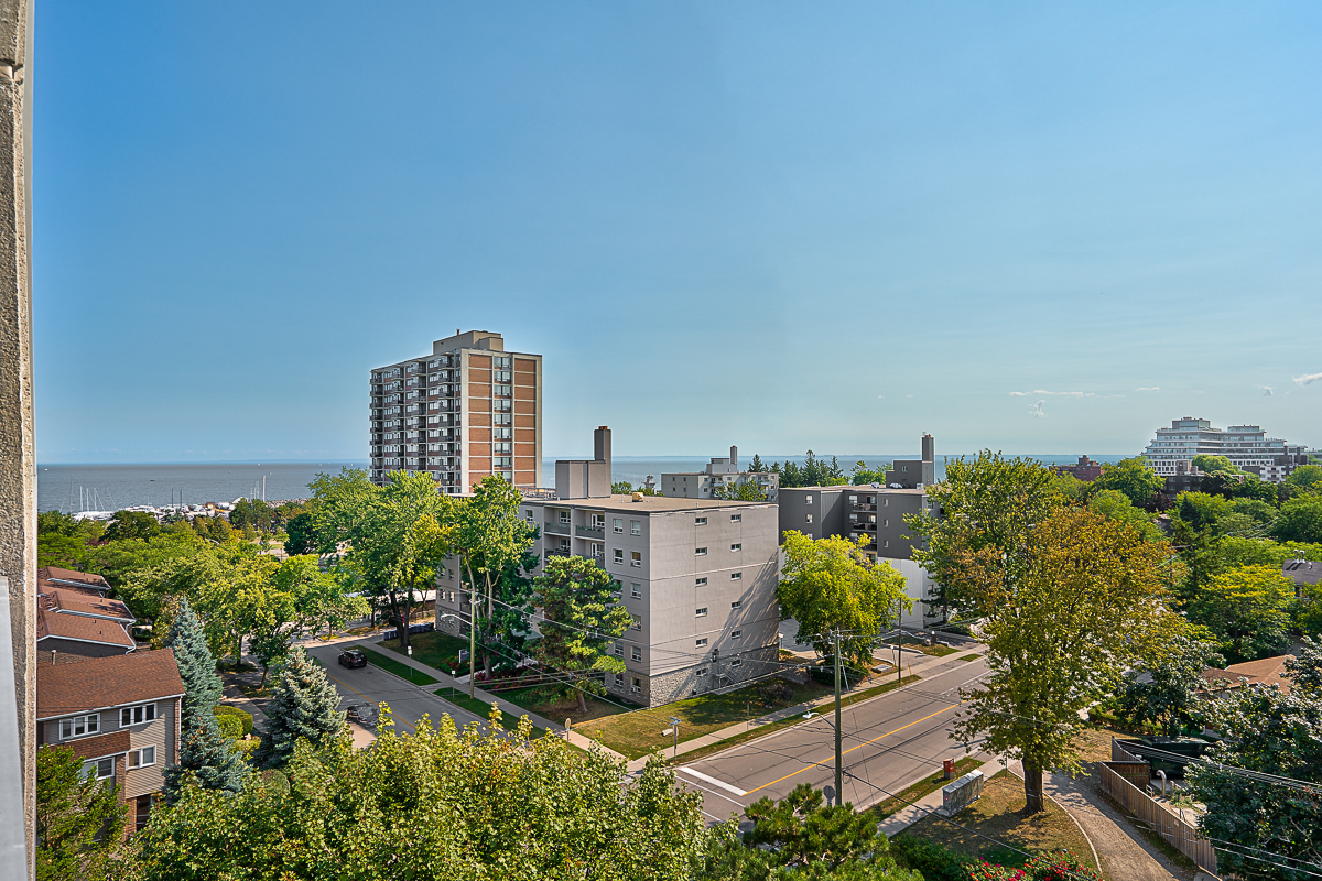 Private balcony with panoramic lake view in Bronte Village