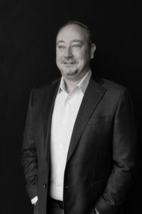 Roberto Ficzere, Oakville real estate broker with the Dan Cooper Group